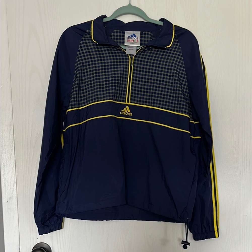 Vintage adidas windbreaker, excellent condition!